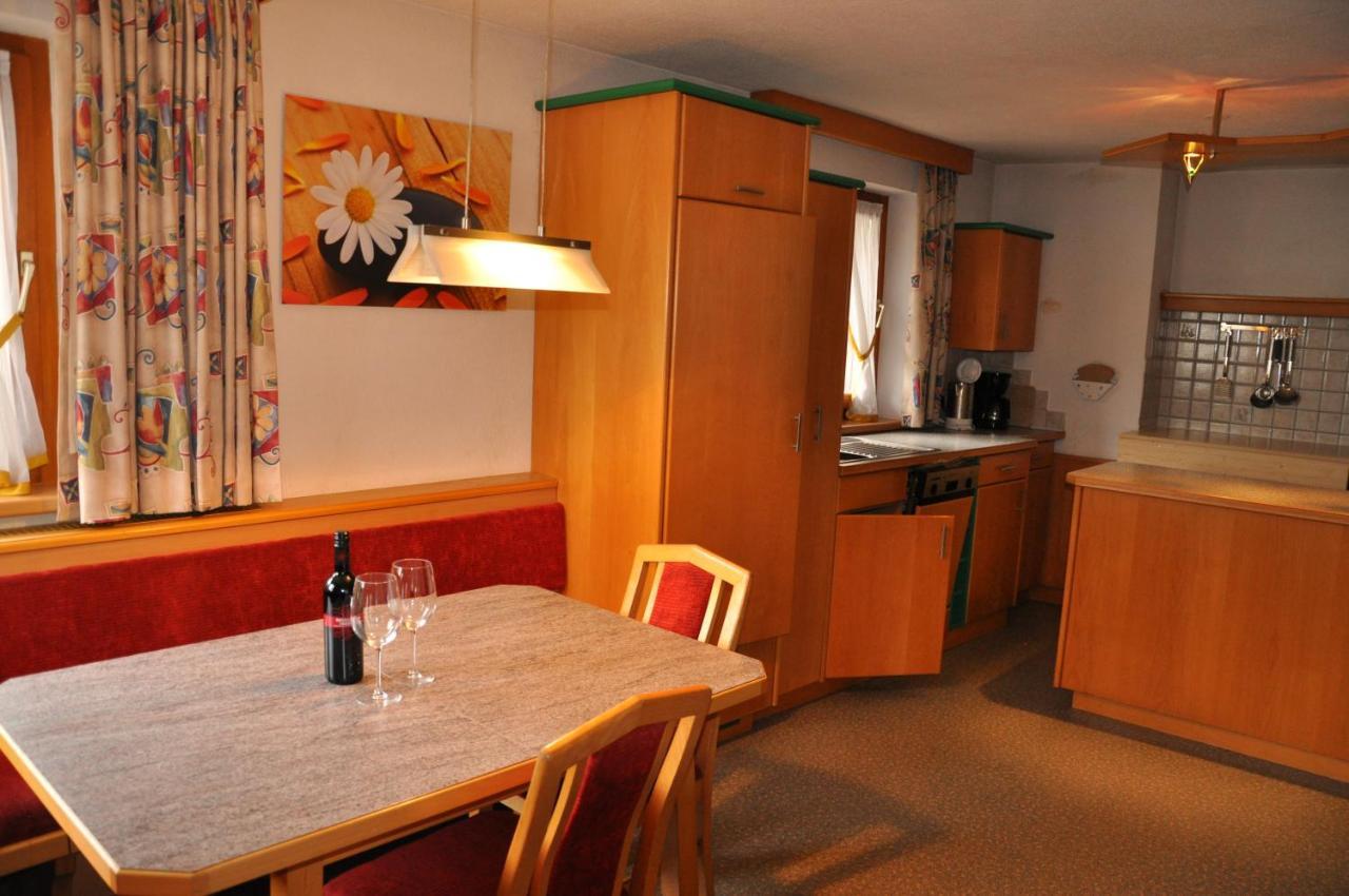 Pension Lenz Ischgl Esterno foto