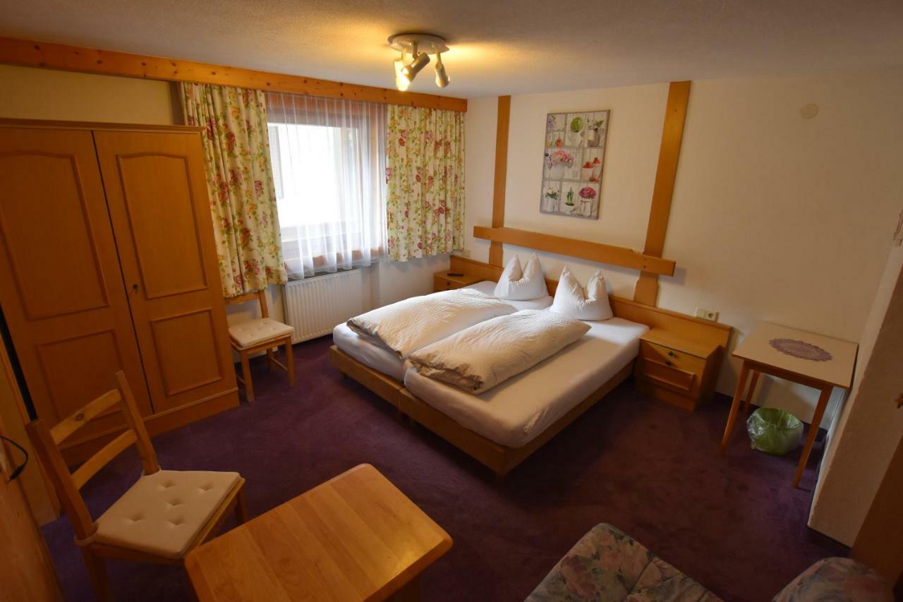 Pension Lenz Ischgl Esterno foto