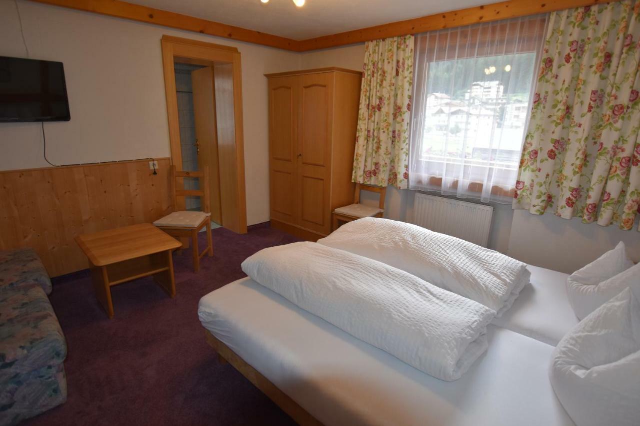 Pension Lenz Ischgl Esterno foto